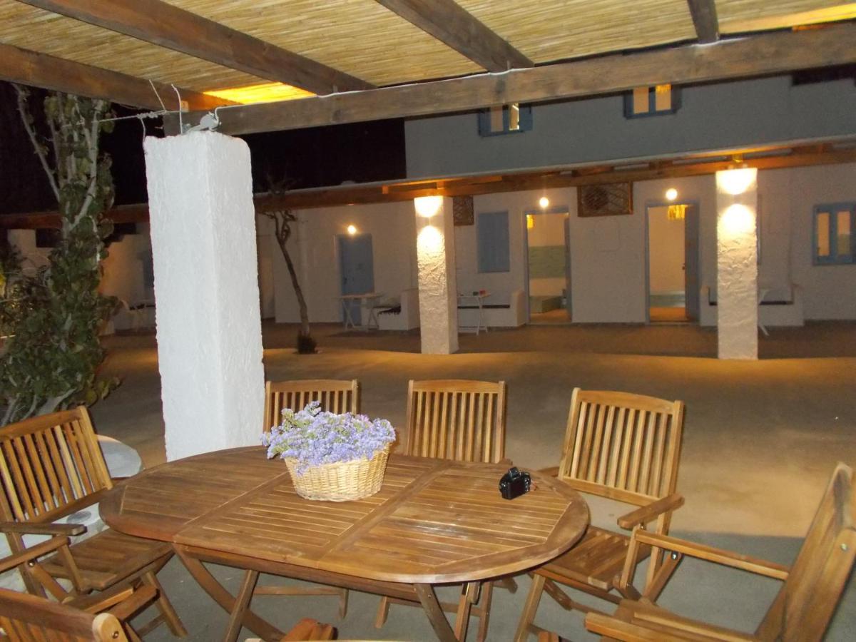 Παραθιν Αλοσ 2 Apartment Skyros Bagian luar foto