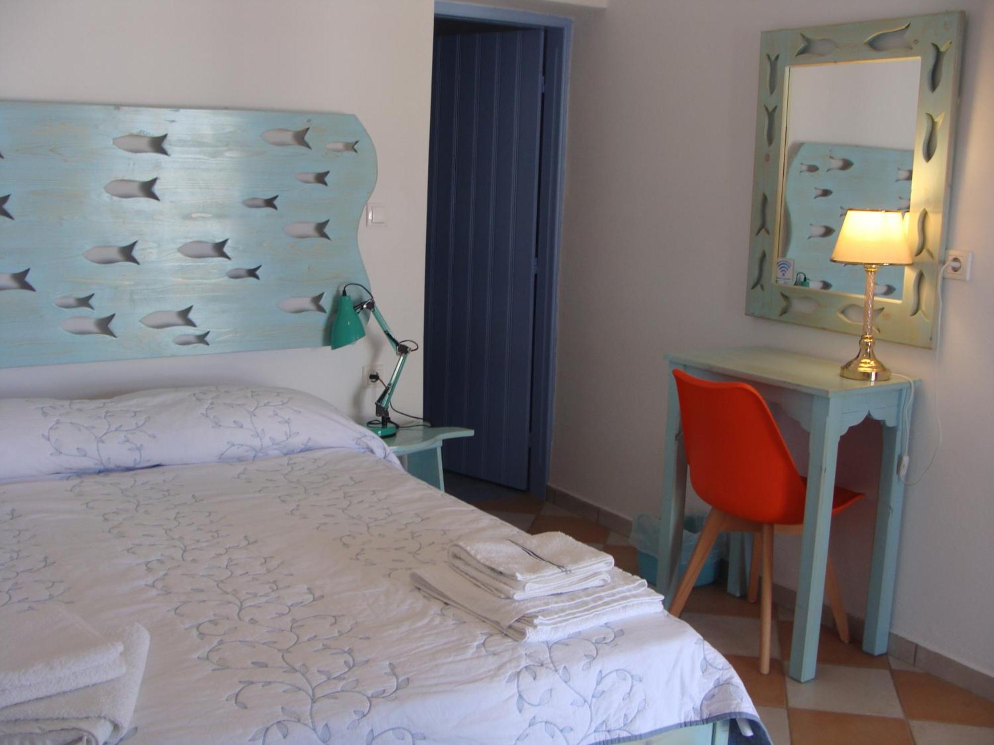 Παραθιν Αλοσ 2 Apartment Skyros Bagian luar foto